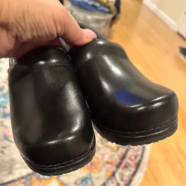 L.L. Bean Clog Women's Black Leather Professional Mules 8 - Image 7