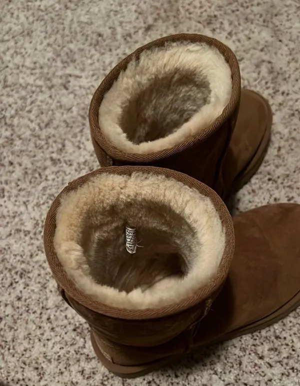 UGG Boots Classic - Image 4