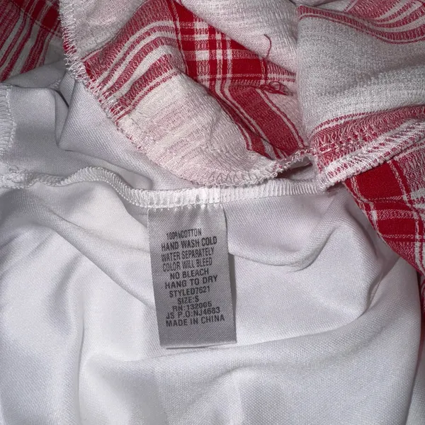 Entro NWT Boutique Red and White Plaid Dress with Lace Detail - Image 13