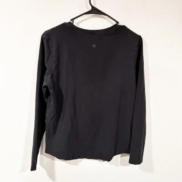 Lululemon Black Athletic Crewneck Long Sleeve Stretchy Top - Image 3