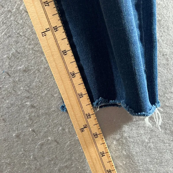898 | a.n.a‎ High-Rise Distressed Raw Hem Jegging Blue Women 4P - Image 4