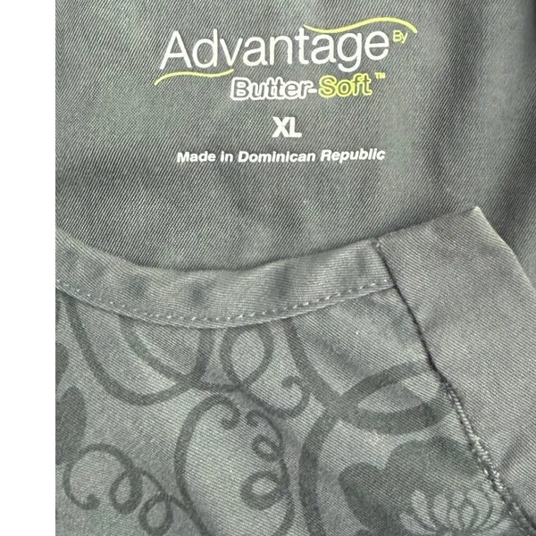 Advantage Butter-Soft Women XL Gray Floral Scrub V-Neck‎ Top Medical Caregiver - Image 5