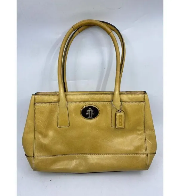 COACH Medium/ Large Leather Gold Shoulder Bag - Image 3