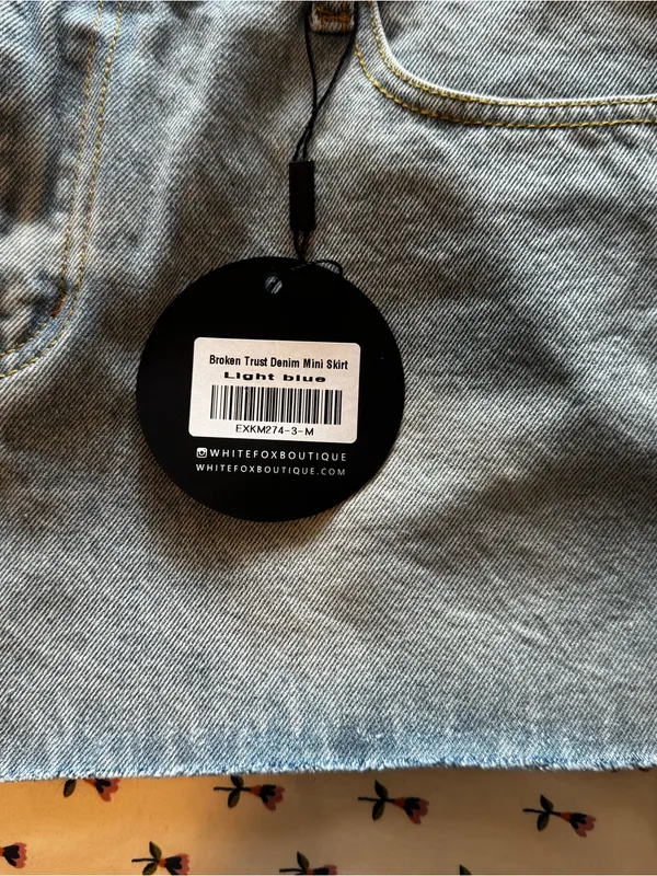White fox denim skirt - Image 2