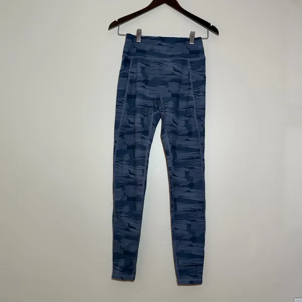 Alphalete Surface Pocket Leggings - Image 6
