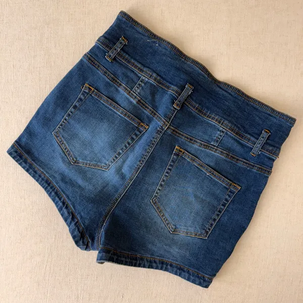 Almost Famous Womens‎ High Rise Denim Shorts Size 13 Blue Medium Wash - Image 7