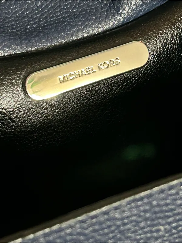 Michael Kors Navy and Black Pebbled Leather Tote - Image 12