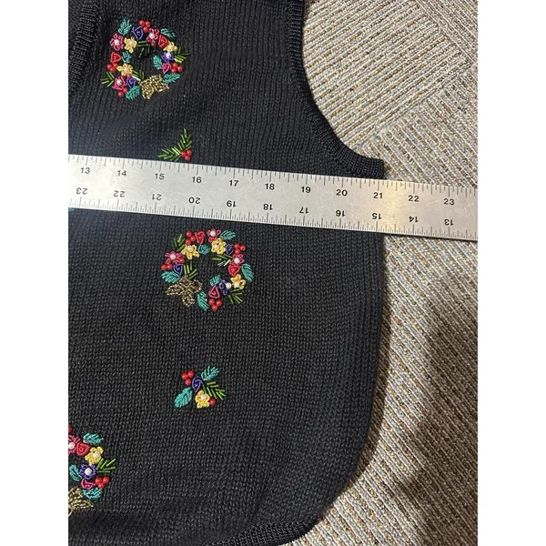 Women’s Christmas Sweater Vest Wreathes Bead Detail Vintage Holiday Xmas~Large - Image 5
