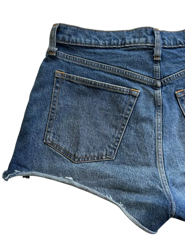 Abercrombie & Fitch The Mom Short High Rise Raw Hem light medium wash size 29 - Image 6