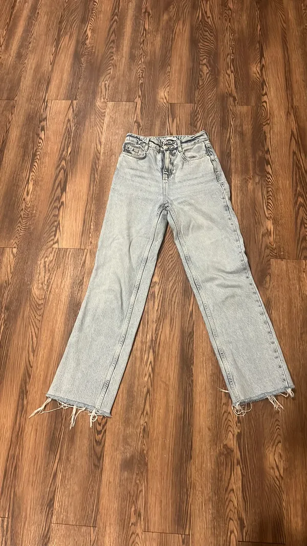 ZARA Jeans Straight High-Rise Light Wash Leg Raw Hem - Image 7