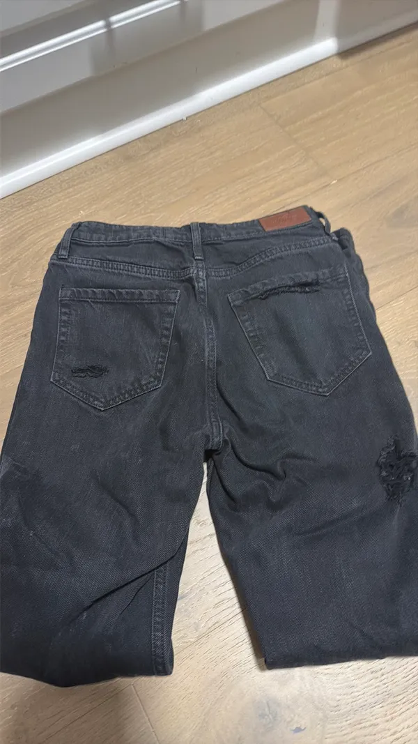 Hollister Jeans - Image 4