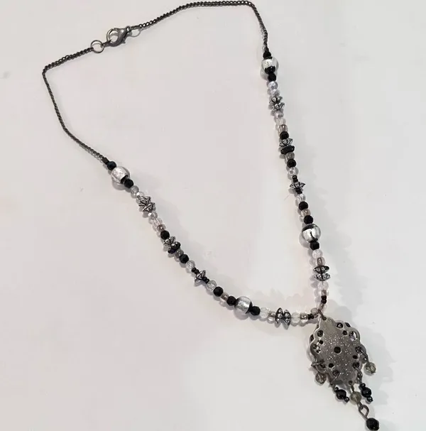 Victorian enamel style necklace Silver - Image 4