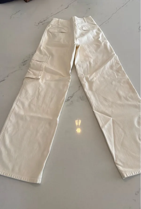Aritzia Wilfred ivory wide leg cargo pants - Image 2