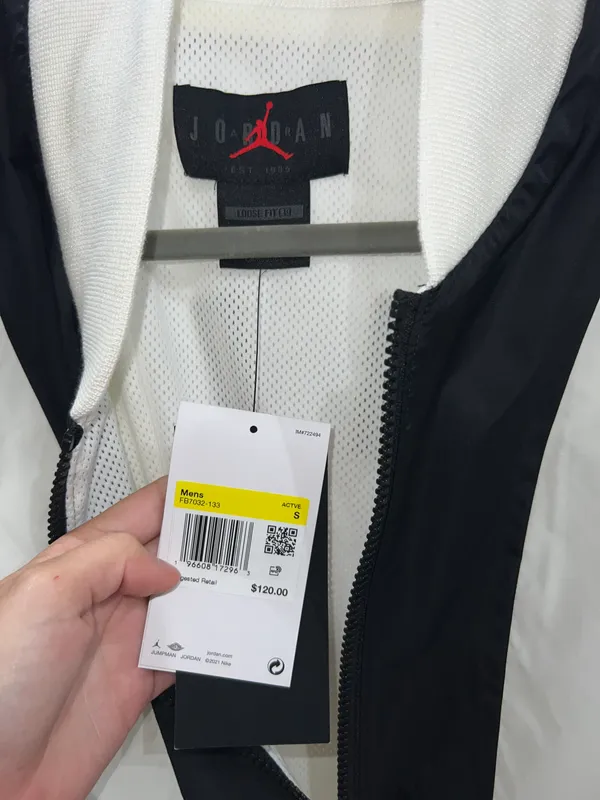 Nike Air Jordan’s Jacket - Image 4