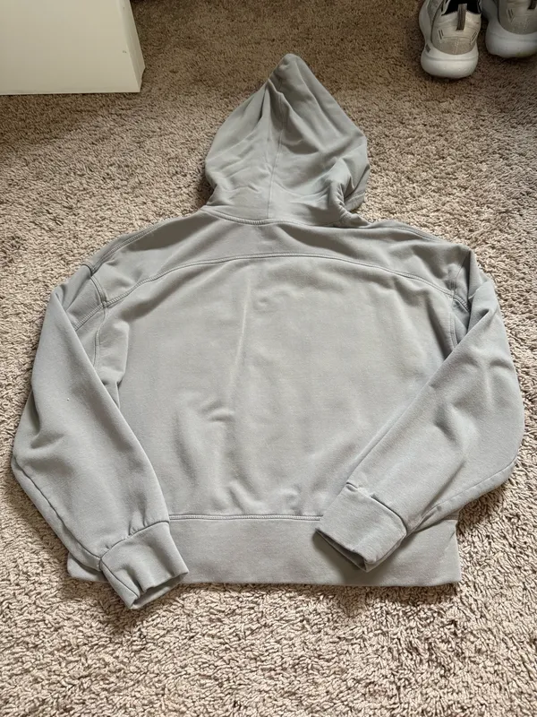 Glyder grey cropped hoodie - Image 2