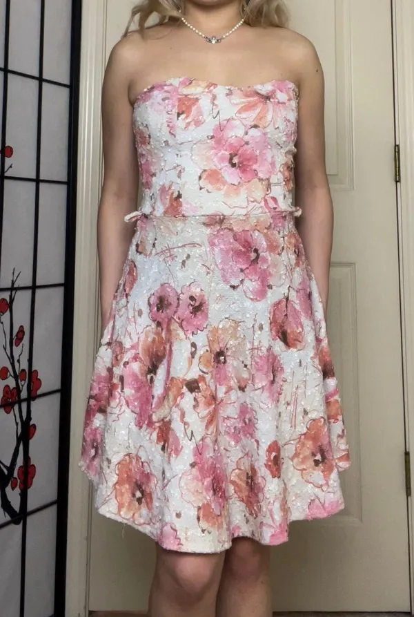 Pink Floral Textured Strapless Knee-Length Dress | Janice - Image 3