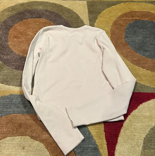 Abercrombie Soft Collection Seamless Henley Long Sleeve Top Small - Image 3