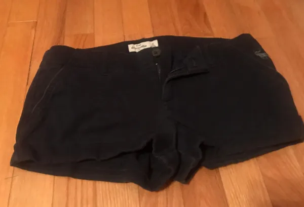 Abercrombie Small Shorts - Image 3