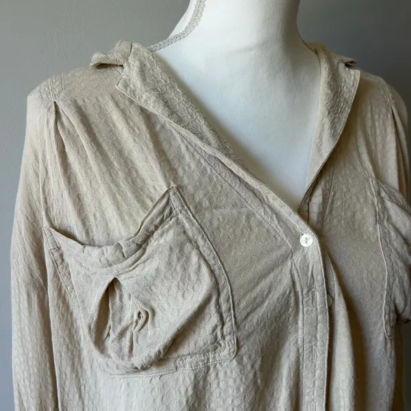 Free People Lightweight Pullover Button Up Neutral Beige Size Small - Image 5