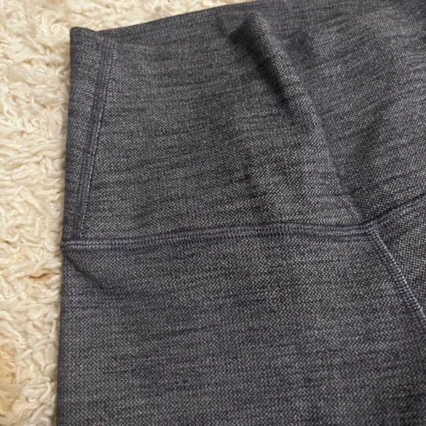 Lululemon Align 25” Heathered Grey Size 2 - Image 5