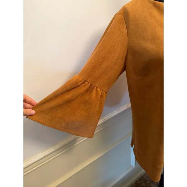Sail to Sable STS Faux Suede 3/4 Ruffle Bell Sleeve Top Camel Brown Boho Western - Image 2