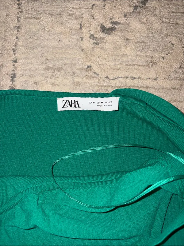 Zara Emerald Green One-Shoulder Ring-Accent Crop Top - Image 4