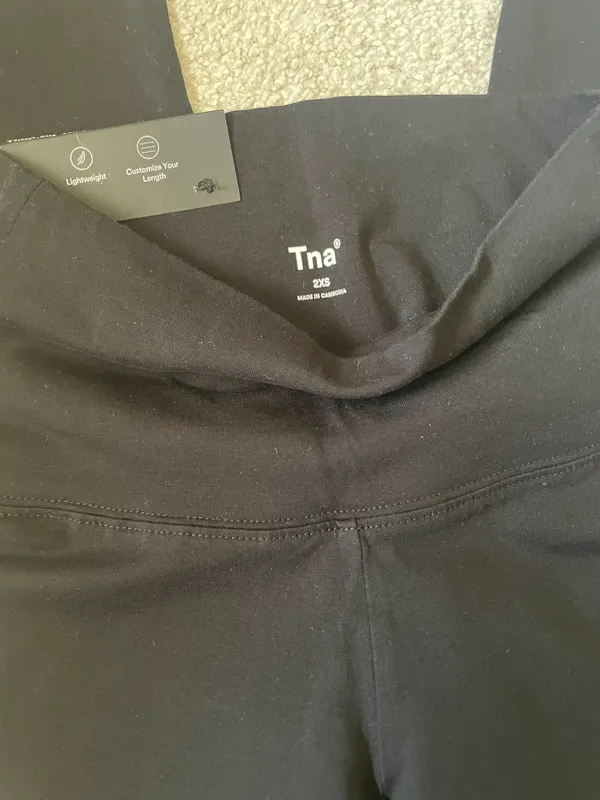 Aritzia TNA Black Leggings - Image 3