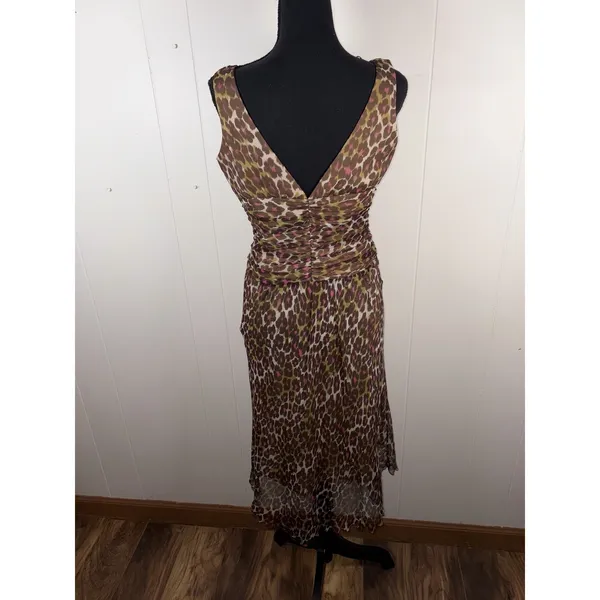Trina‎ Turk leopard print dress V-neckline silk dress 8 Midi Gathered Waist - Image 3