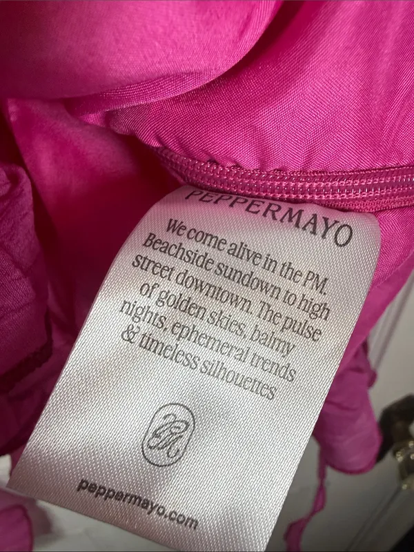 Peppermayo Exclusive Dylan Off Shoulder Ruffle Top Fuchsia New with Tags W2509 - Image 8