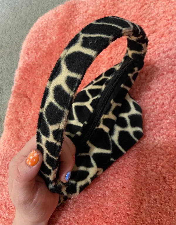 Tri Coastal Design Leopard Small Purse - Image 7