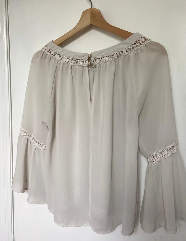 Flowy Top White Size M - Image 2