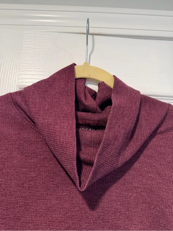 American Eagle Size M Burgundy Cowl Neck Hi Low Hem Long Sleeve Waffle Knit Top - Image 4