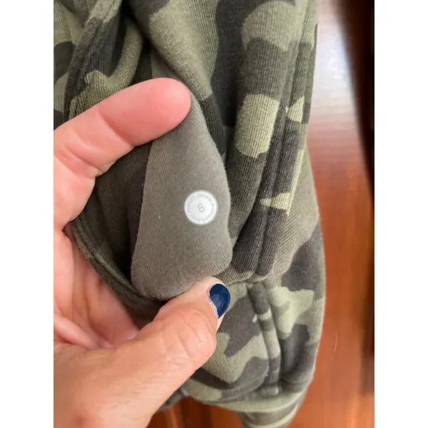 Lululemon scuba camouflage hoodie jacket size 8 - Image 5