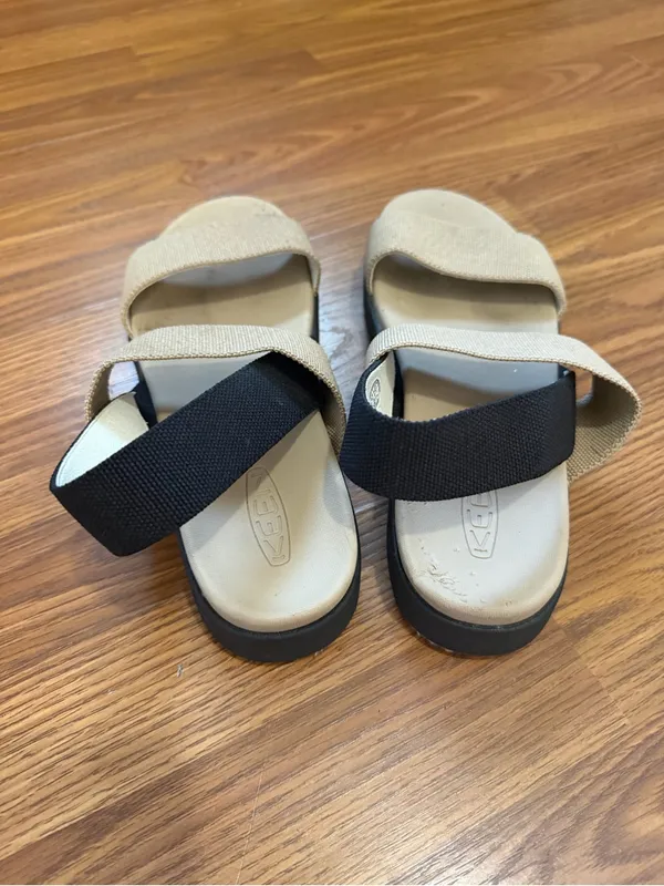 Keen Elle Backstrap Comfort Hiking Outdoor Water Sandals 9.5. - Image 4