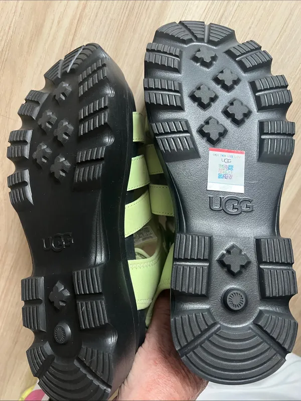 UGG Cora Women's Light Green Strappy Platform Sandals Size 7 - Image 3