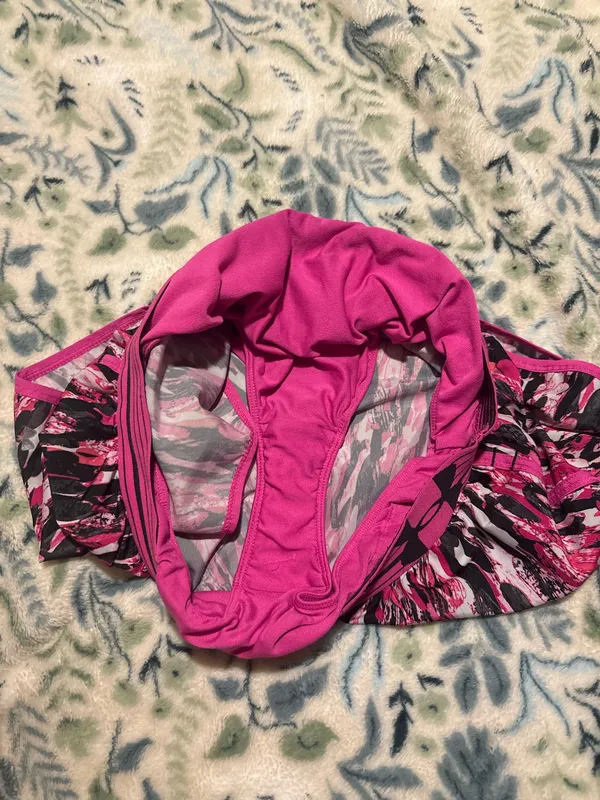 Under Armour Shorts - Image 4