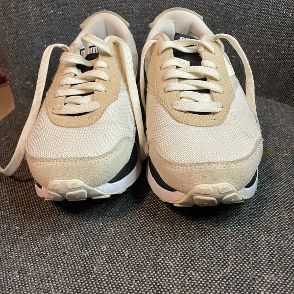 Puma Women's Cream and White Athletic Shoes - Image 3