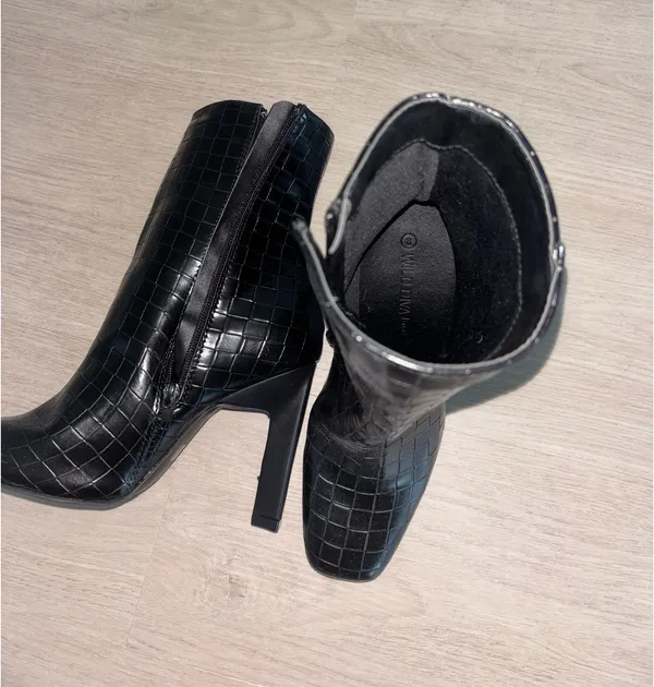 Heeled Boots Black Size 8 - Image 2