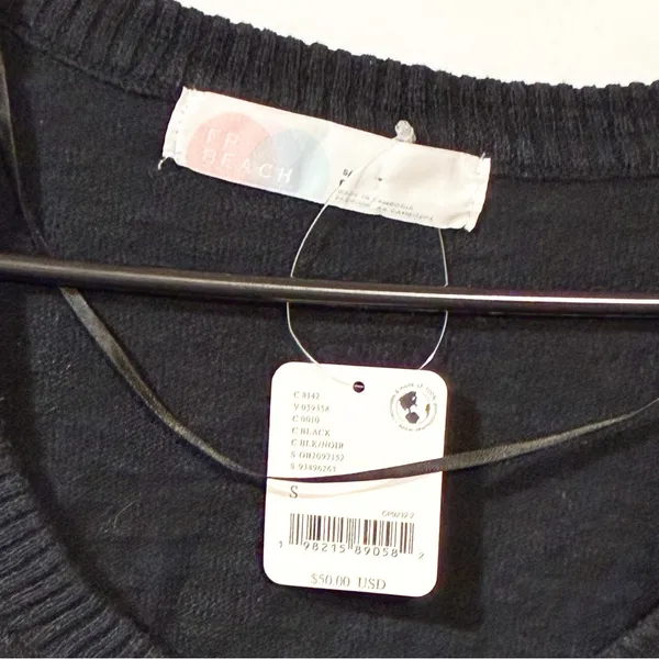 Free People Beach Black Scoopneck Cropped Long Sleeve Top Size Small‎ NEW - Image 2