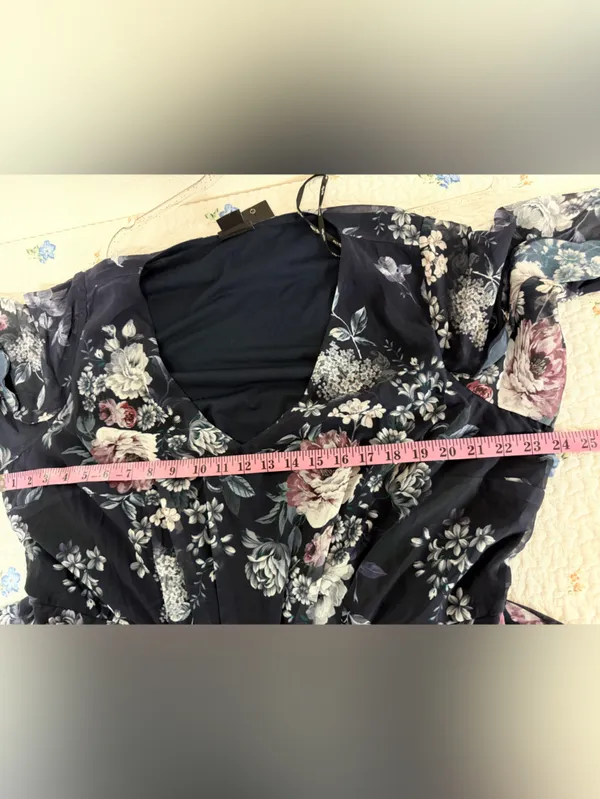 City Chic NWT Mysterious Navy Ruffle V-Neck Floral Flowy Maxi Dress Size 18 - Image 10