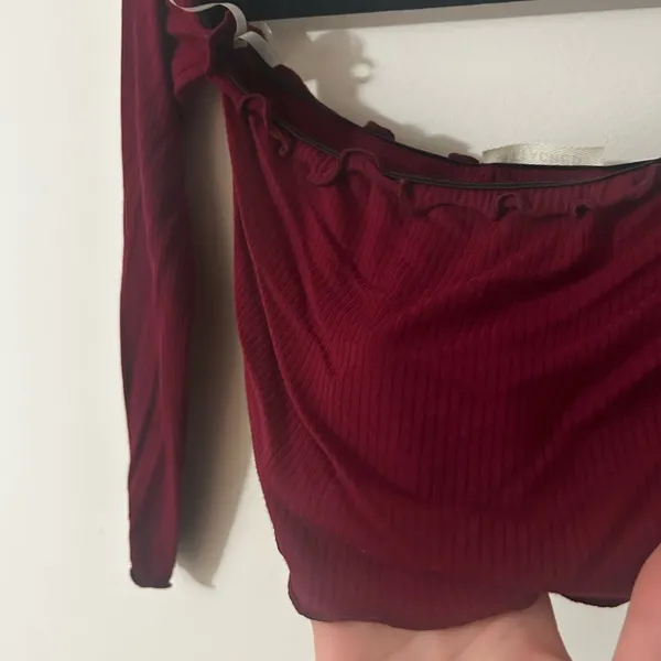Maroon off the shoulder crop top Red - Image 3