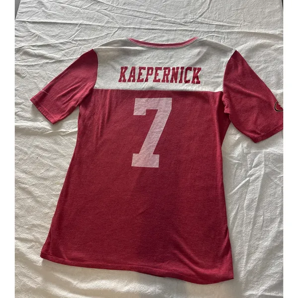 San Francisco 49ers Colin Kaepernick #7 Women’s V-Neck Graphic Tee Red NFL - Image 2