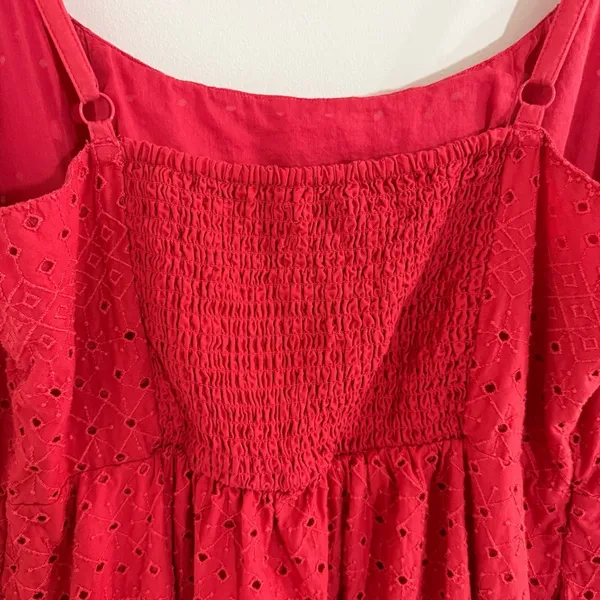 Old Navy Red Embroidered Eyelet Dress Size XL with pockets - Image 5