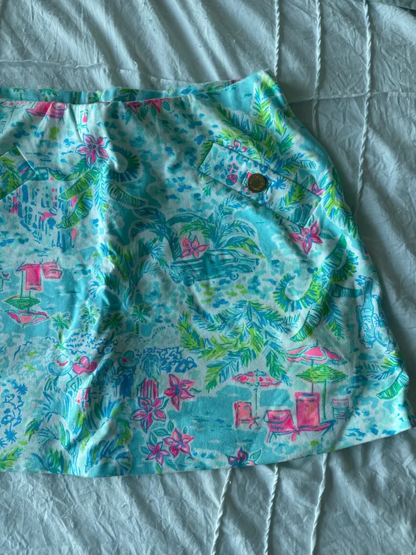 Lilly Pulitzer Skort size small  - Image 3