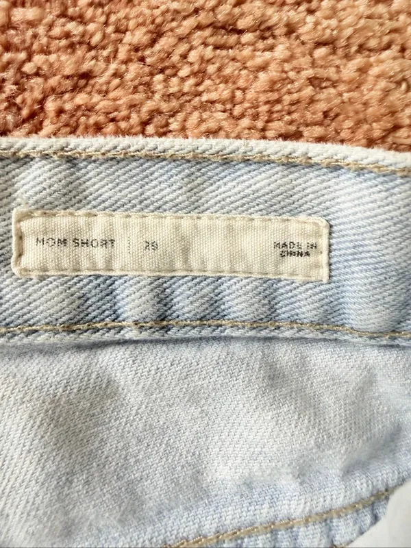 PacSun Mom Denim Shorts Light Wash High Rise Cuffed Size 29 - Image 3