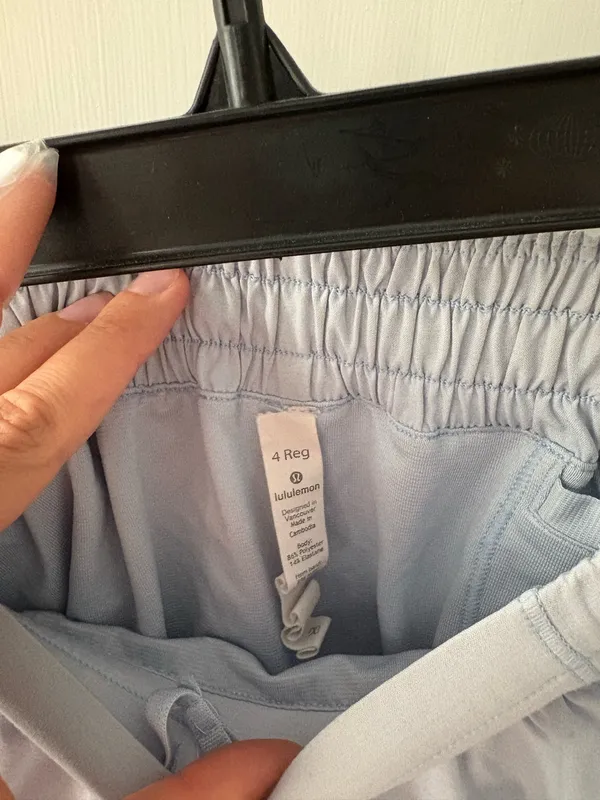 Lululemon Hottie Hot Shorts 2.5" - Image 3