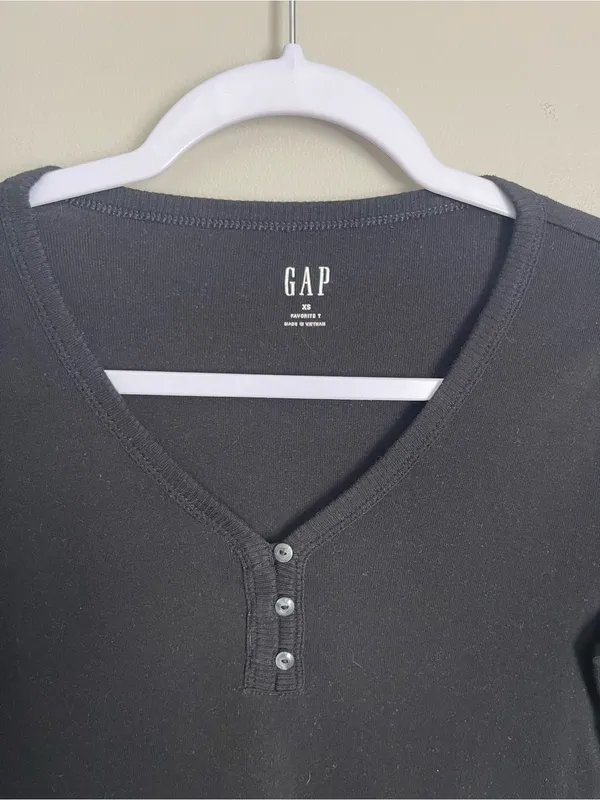 GAP Black Favorite T Long Sleeve Henley Top Sz XS - Image 3