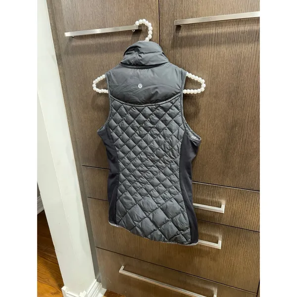 Lululemon‎ Goose Down Women's Vest Black Size 4 - Image 3