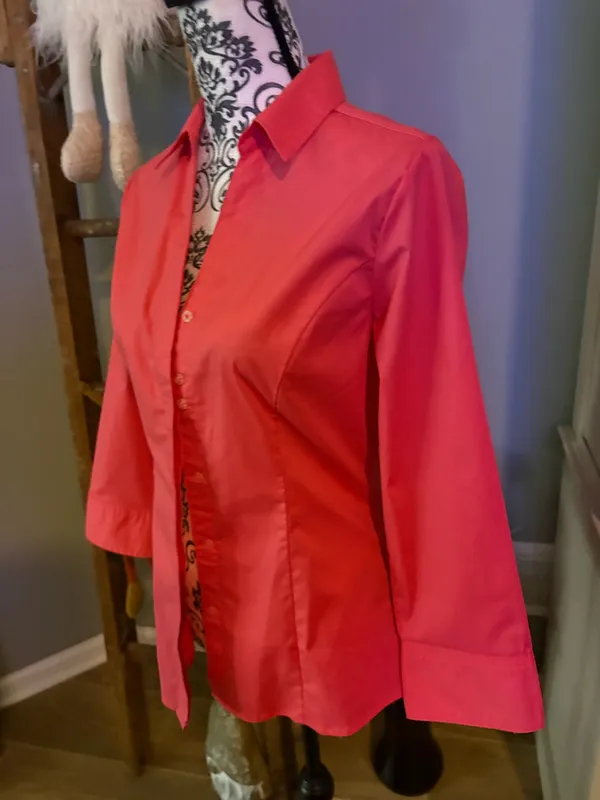 Lee Riders size small pink button down shirt - Image 3