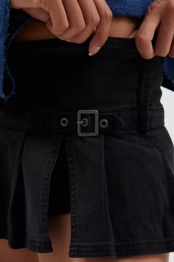 Urban Outfitters BDG Shaina Belted Denim Micro Mini Skort - Image 3